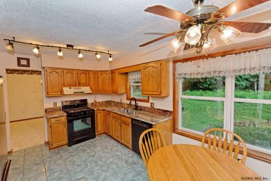 827 Ediface Way, Ballston Spa, NY 12020 - photo 7