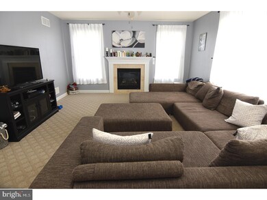 3906 Hilltop Ave, Reading, PA 19605 - photo 6