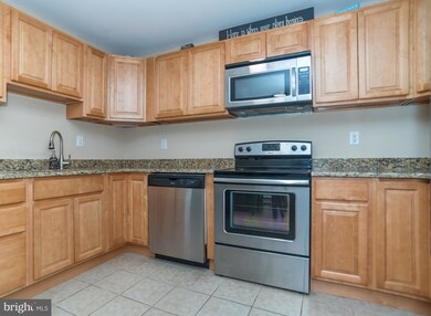 117 Gable Hill Rd, Levittown, PA 19057 - photo 3