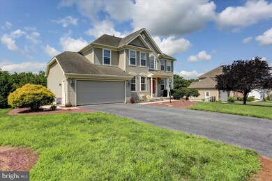 603 Shannon Dr N, Greencastle, PA 17225 - photo 2