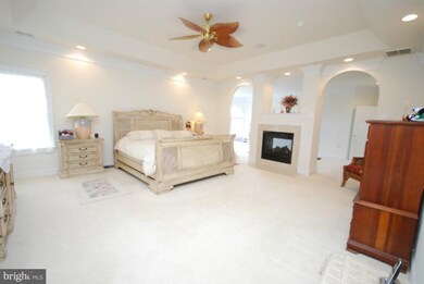 16544 Goldencrest Cir, Purcellville, VA 20132 - photo 3
