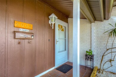 8008 W Hiawatha St, Tampa, FL 33615 - photo 7