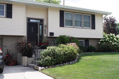 748 Pettibone St, Crown Point, IN 46307 - photo 2