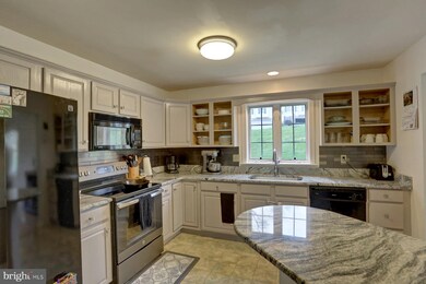 23 Creekside Dr, Millersville, PA 17551 - photo 6