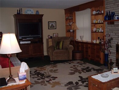Another living room view showing room for larger f