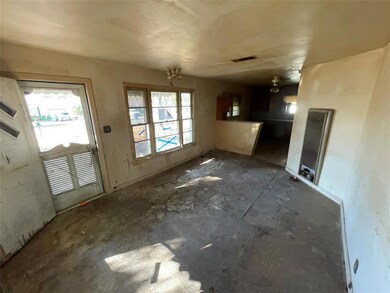 1215 W Munson St, Denison, TX 75020 - photo 6