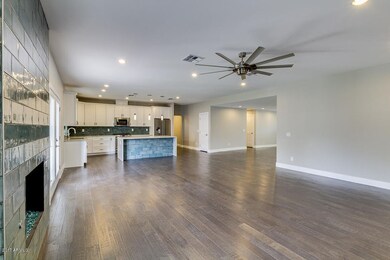 Family/Kitchen