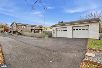 77 E Locust Ln unit 51, New Oxford, PA 17350 - photo 7