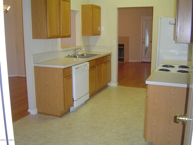 3920 Fouraker Rd, Jacksonville, FL 32210 - photo 3