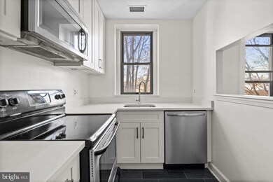 2129 Florida Ave NW unit 203, Washington, DC 20008 - photo 6