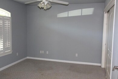 bedroom (800x533).jpg