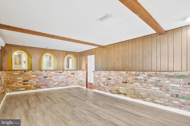 6304 Somerset Rd, Riverdale, MD 20737 - photo 6