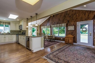009-Foyer-2080940-medium
