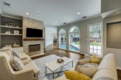 13042 Memorial Dr, Houston, TX 77079 - photo 4