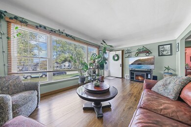 36116 Skytop Ln, Willoughby, OH 44094 - photo 5