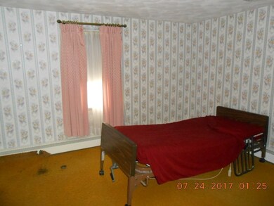 305 Roosevelt Ave, Springfield, MA 01118 - photo 5