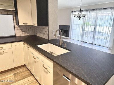 7717 S Heather Dr, Tempe, AZ 85284 - photo 6