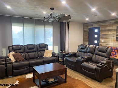 3517 Skyline Dr, Scottsbluff, NE 69361 - photo 6