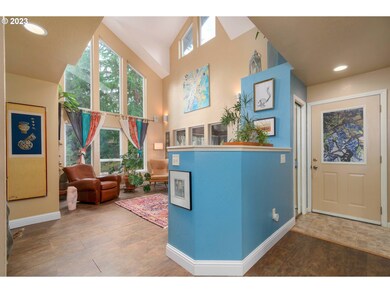 Living Room/Entrance