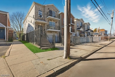537 S 18th St, Newark, NJ 07103 - photo 2