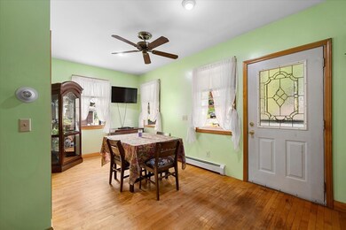 42 Harold St, Worcester, MA 01604 - photo 3