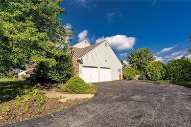 467 Milano Dr, Easton, PA 18040 - photo 3