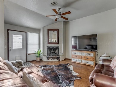 2617 Amy Ct, Moore, OK 73160 - photo 6