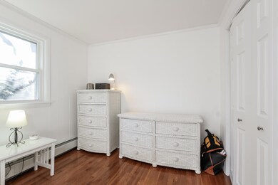 006-photo-bedroom-6866578