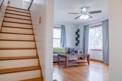 671 E Jeffrey Place, Columbus, OH 43214 - photo 5