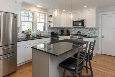 220 Center St unit 5, Pembroke, MA 02359 - photo 2