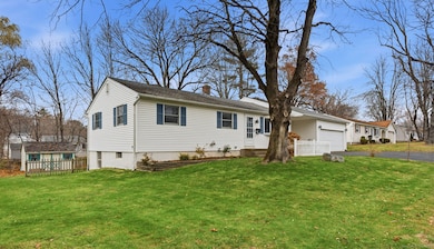 20 Gary Rd, Enfield, CT 06082 - photo 2