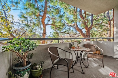Somerset unit 551, Beverly Hills, CA 90211 - photo 6