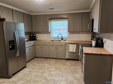 1219 Alcott Rd, Gadsden, AL 35901 - photo 2