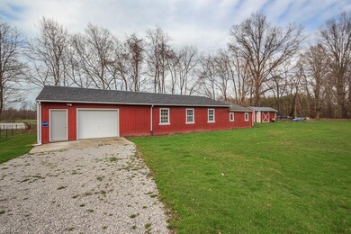 5261 E Maple Rd, Geneva, OH 44041 - photo 3