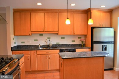 7763 Jewelweed Ct, Springfield, VA 22152 - photo 4