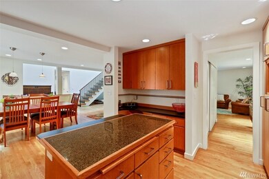9031 SE 50th St, Mercer Island, WA 98040 - photo 5