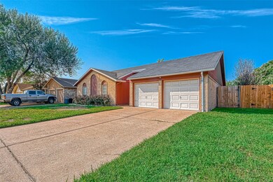 10711 Mackenzie Dr, Houston, TX 77086 - photo 5