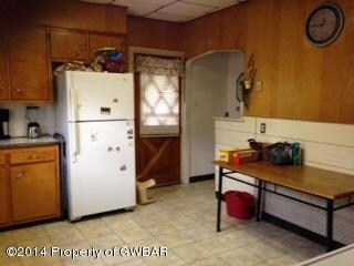 46 Farley Ln, Wilkes Barre, PA 18702 - photo 2