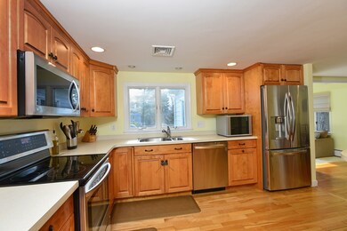 9 Fox Ln, Medfield, MA 02052 - photo 5