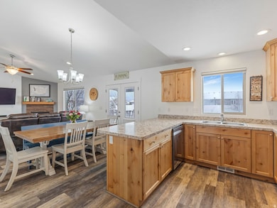 609 Bronco Ct unit 62O, Grantsville, UT 84029 - photo 5