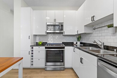 1088 Highland St unit 1088, Columbus, OH 43201 - photo 5