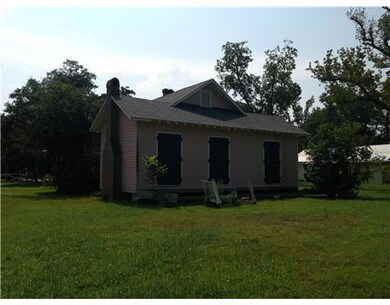 207 Charles St, Bay Saint Louis, MS 39520 - photo 2
