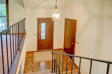 5662 Vineyard Rd, Fitchburg, WI 53575 - photo 4