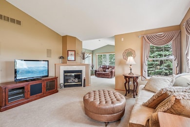 11-web-or-mls-Fenston Ave N-S0509-011.jpg