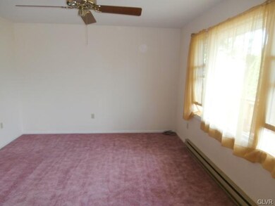 4942 Buckeye Rd, Emmaus, PA 18049 - photo 2