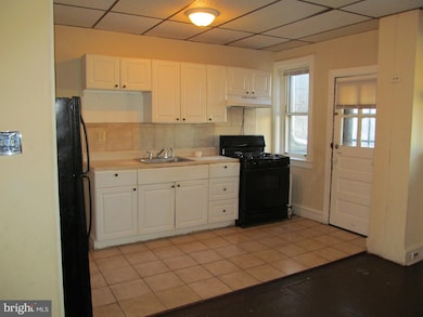 908 Marshall Rd, Sharon Hill, PA 19079 - photo 5