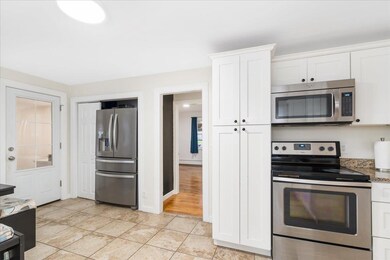 2 Dawn St, Nashua, NH 03064 - photo 2