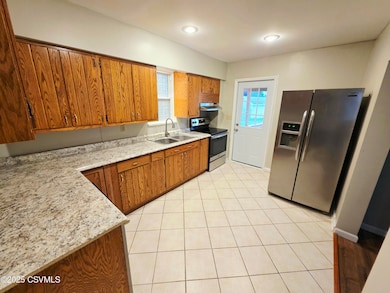 305 N Broad St, Selinsgrove, PA 17870 - photo 3