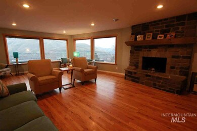 407 Wilson St, Asotin, WA 99402 - photo 4