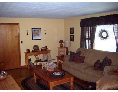 17 Sherman St unit 5, Foxboro, MA 02035 - photo 2